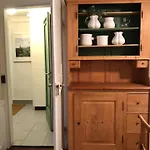 Old City Gem-Very Comfy Bed-Bakery Downstairs * Berna