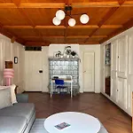 Old City Gem-Very Comfy Bed-Bakery Downstairs *
