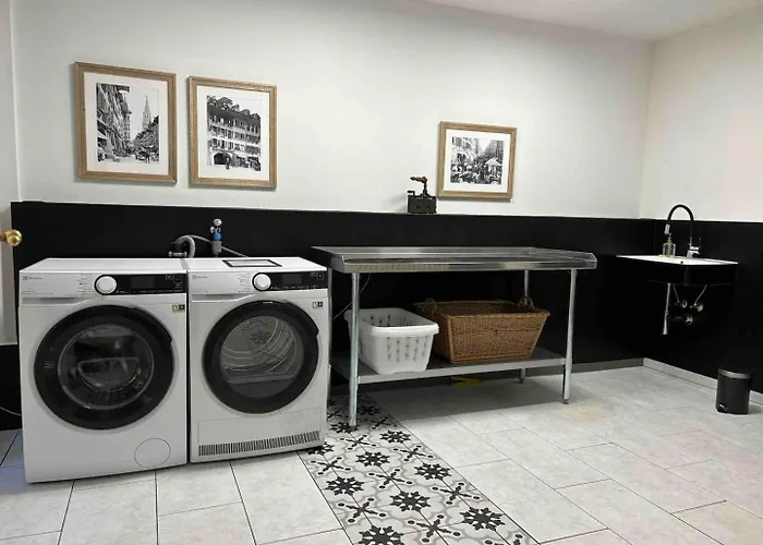 شقة Old Town Gem Comfy Queen Bed & Fast Wifi