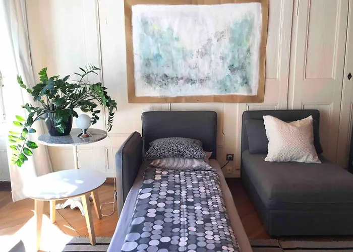 Old Town Gem Comfy Queen Bed & Fast Wifi Lägenhet *