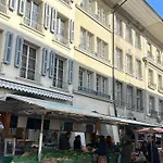 Old City Gem-Very Comfy Bed-Bakery Downstairs Bern