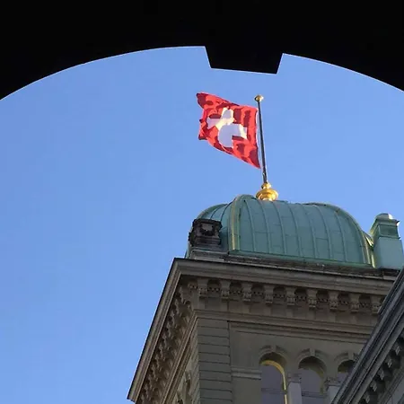 Apartment Steps To Bern's Historic Sites! *