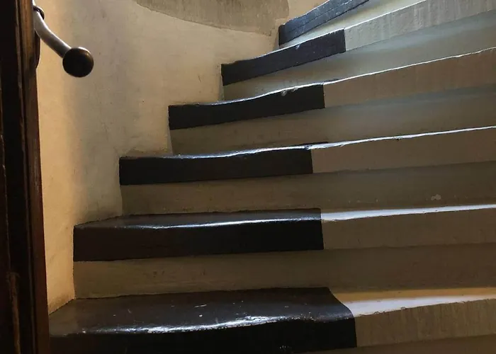 Old Town Gem Comfy Queen Bed&fast Wifi Apartment