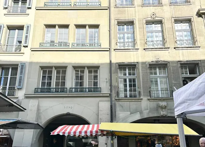 Old Town Gem Comfy Queen Bed&fast Wifi *